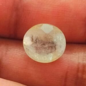 Certified Natural Topaz Stone With Certificate(सर्टिफाइड टोपाज़  स्टोन) | Weight- 14.70 Ratti