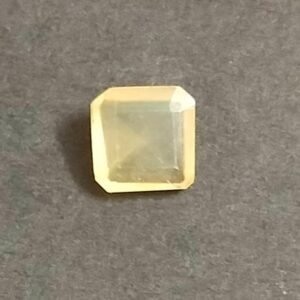 Certified Odisha Yellow Sapphire (Pukhraj) Gemstone(ओडिशा पुखराज), Weight- 3.52 Ratti